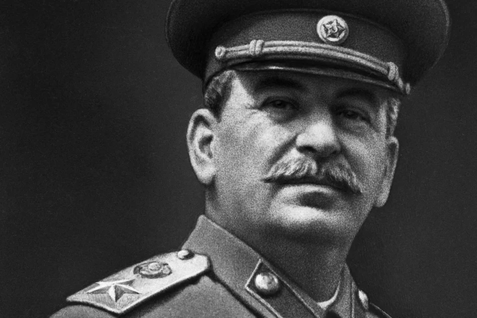 Вторжение. Иосиф Сталин. Братья и сестры!